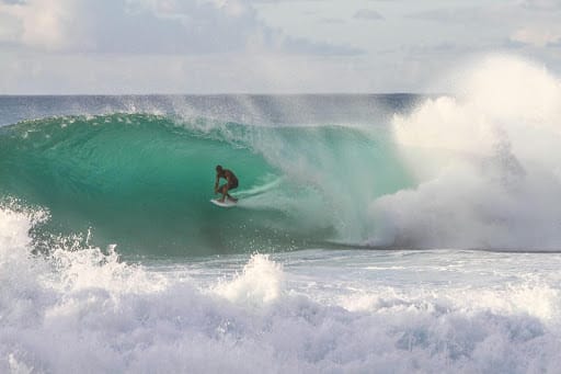 Así se hace una tabla de surf